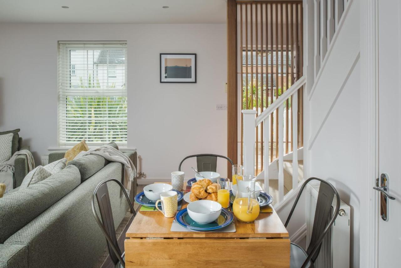 Tradewinds Villa Camber ภายนอก รูปภาพ