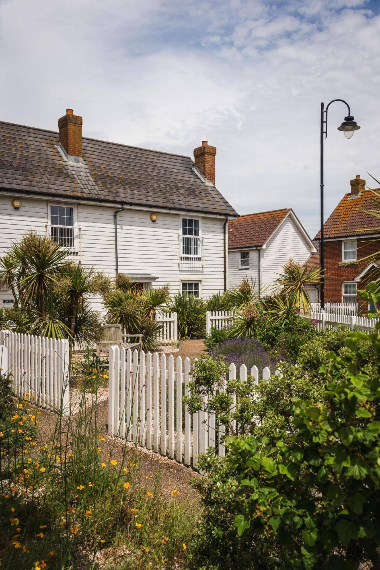 Tradewinds Villa Camber ภายนอก รูปภาพ